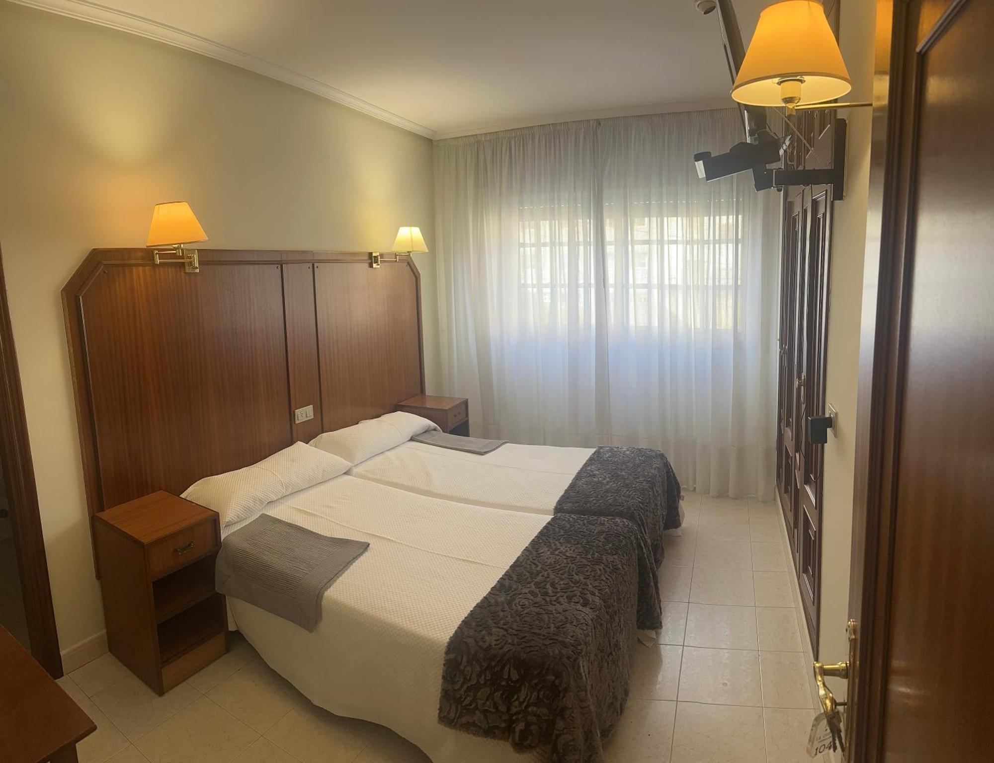 Hostal La Cubana Carballino Kültér fotó