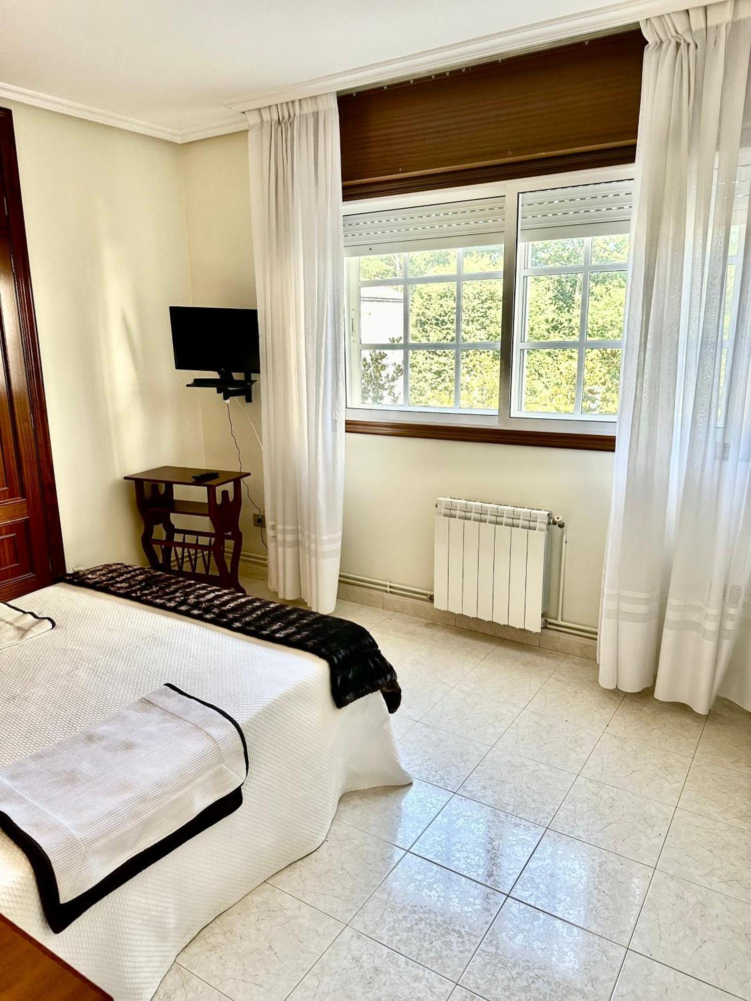 Hostal La Cubana Carballino Kültér fotó