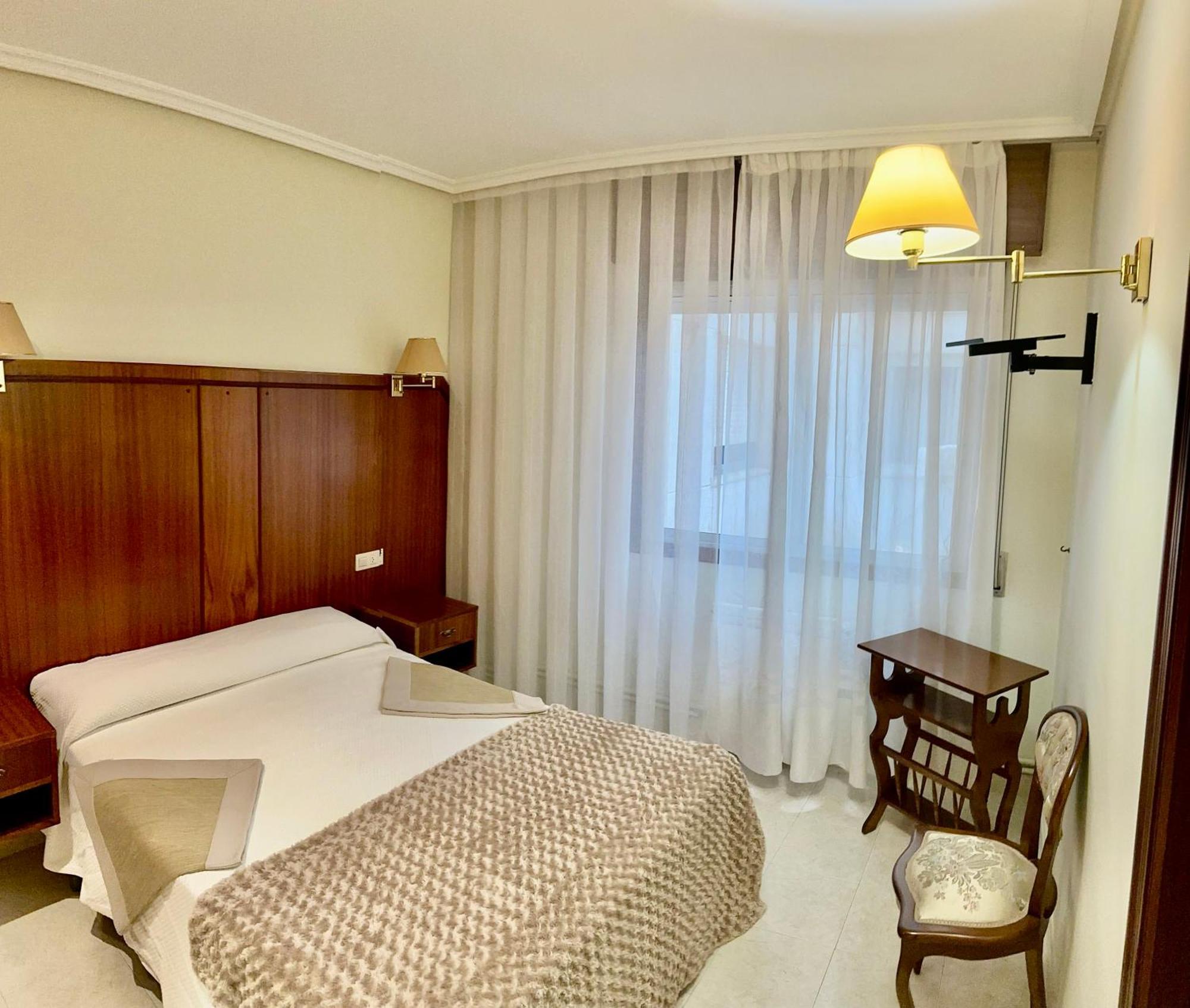 Hostal La Cubana Carballino Kültér fotó